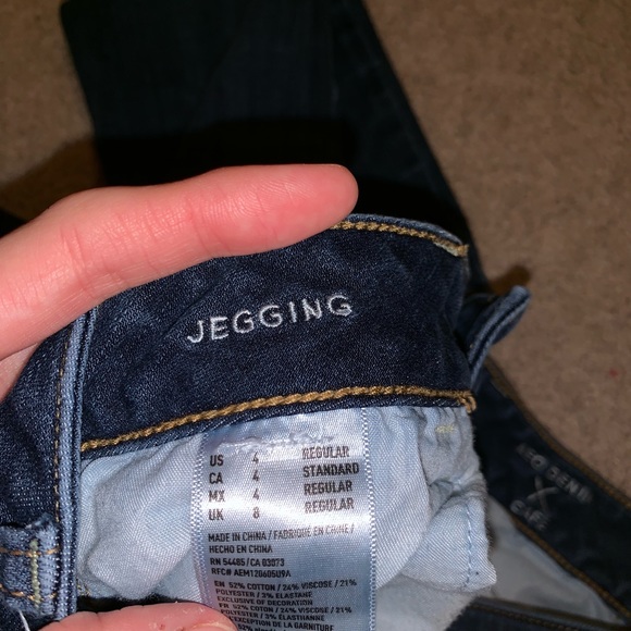 Distressed jeans - Picture 3 of 3